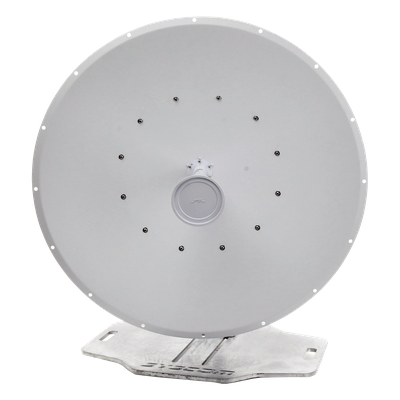 Antena Direccional airFiber X, ideal para enlaces Punto a Punto (PtP), frecuencia 5 GHz (4.9 – 5.8 GHz) de 34 dBi slant 45