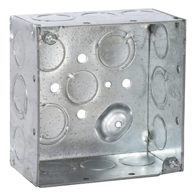Caja Cuadrada Galvanizada  de 4″ x 4″, profundidad de 2 1/8″. Cuenta con 10 KO de 1/2″ y 6 TKO (1/2″ – 3/4″))