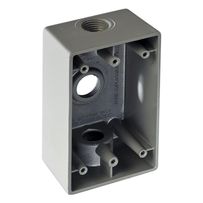 Caja Condulet FS de 3/4″ (19.05mm) con tres bocas a prueba de intemperie.