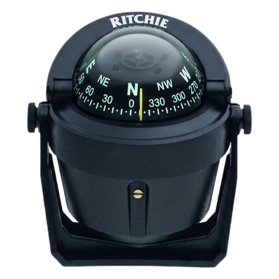 Brújula de Navegación Marítima Serie Explorer / Montaje en Bracket / Color Negro / 2 3/4″ (70 mm) Direct Reading Dial / Iluminación Nocturna Verde Interna / Compensadores Integrados / Movimiento de Agujas con Rubí Z