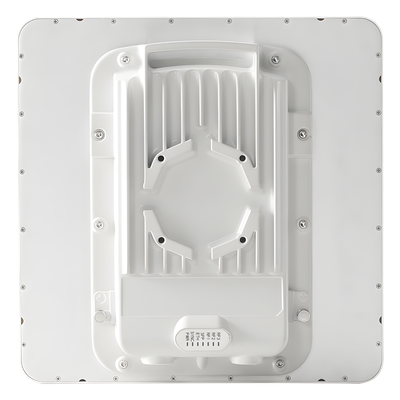 PTP-550 Hasta 1.36 GBps / 4910 – 6200 MHz / 802.11 AC Wave 2 MU-MIMO 4: 4×4 / BackHaul con Antena Integrada (Alta ganancia 23 dBi) (C050055H016A)