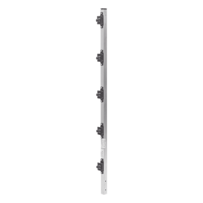 Poste de Paso de 1m para Cerca Electrificada de PTR Cuadrado de Aluminio de 1″ de lado con 5 Aisladores Instalados.